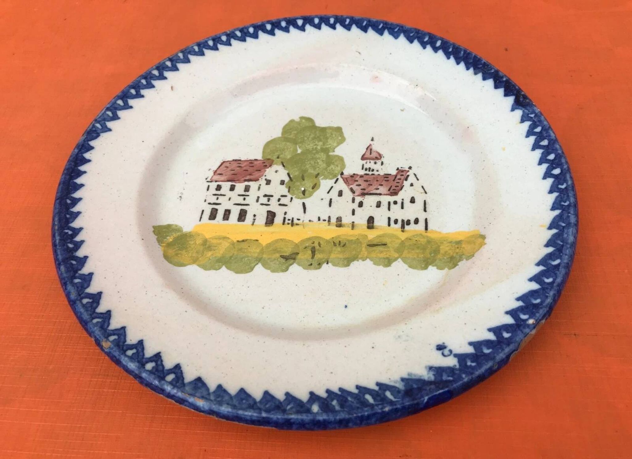Faïence de Charolles Ancienne assiette Décor traditionnel