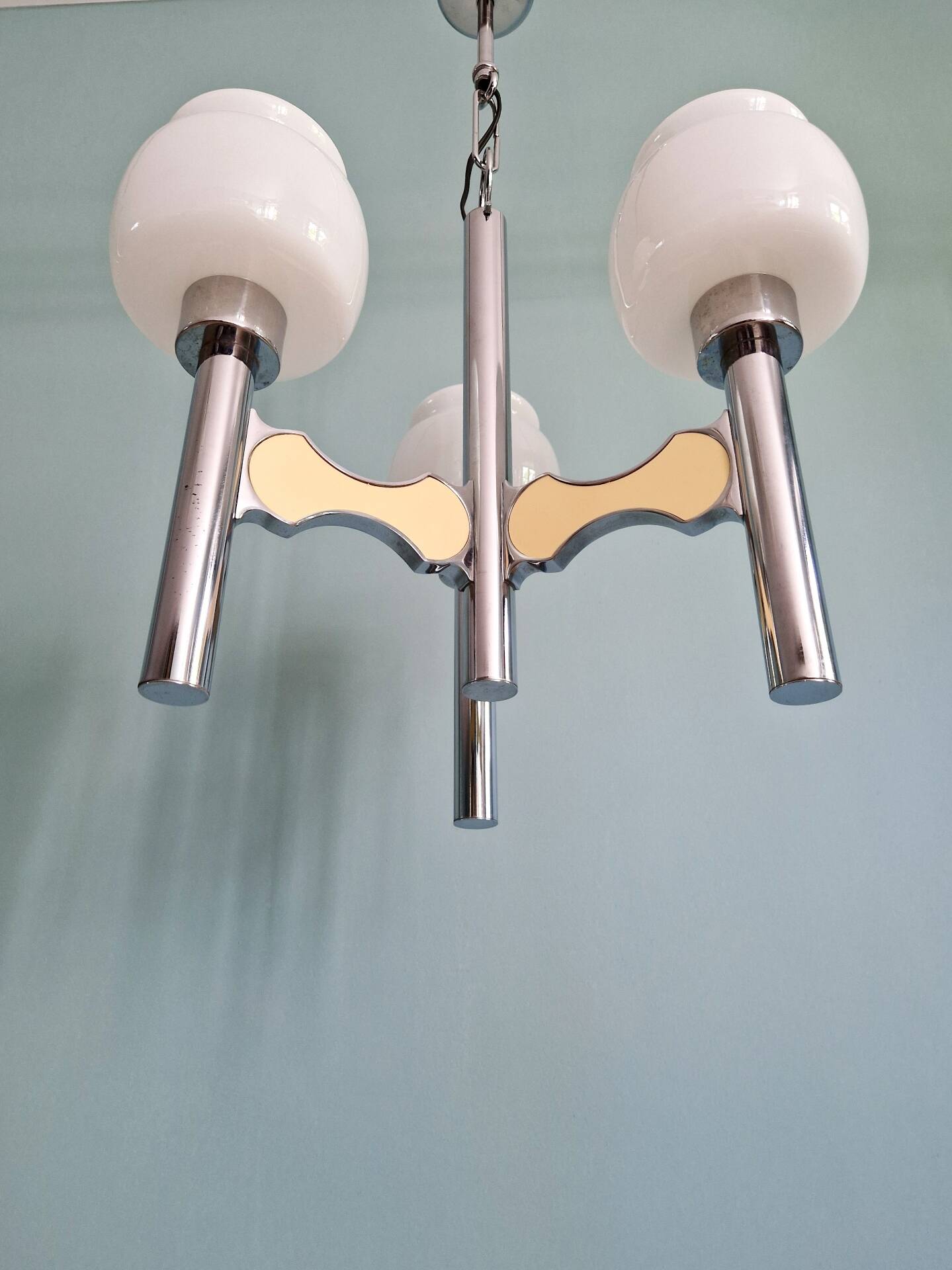 Lustre Space Age in chrome metal and opaline, G. Sciolari, 1970