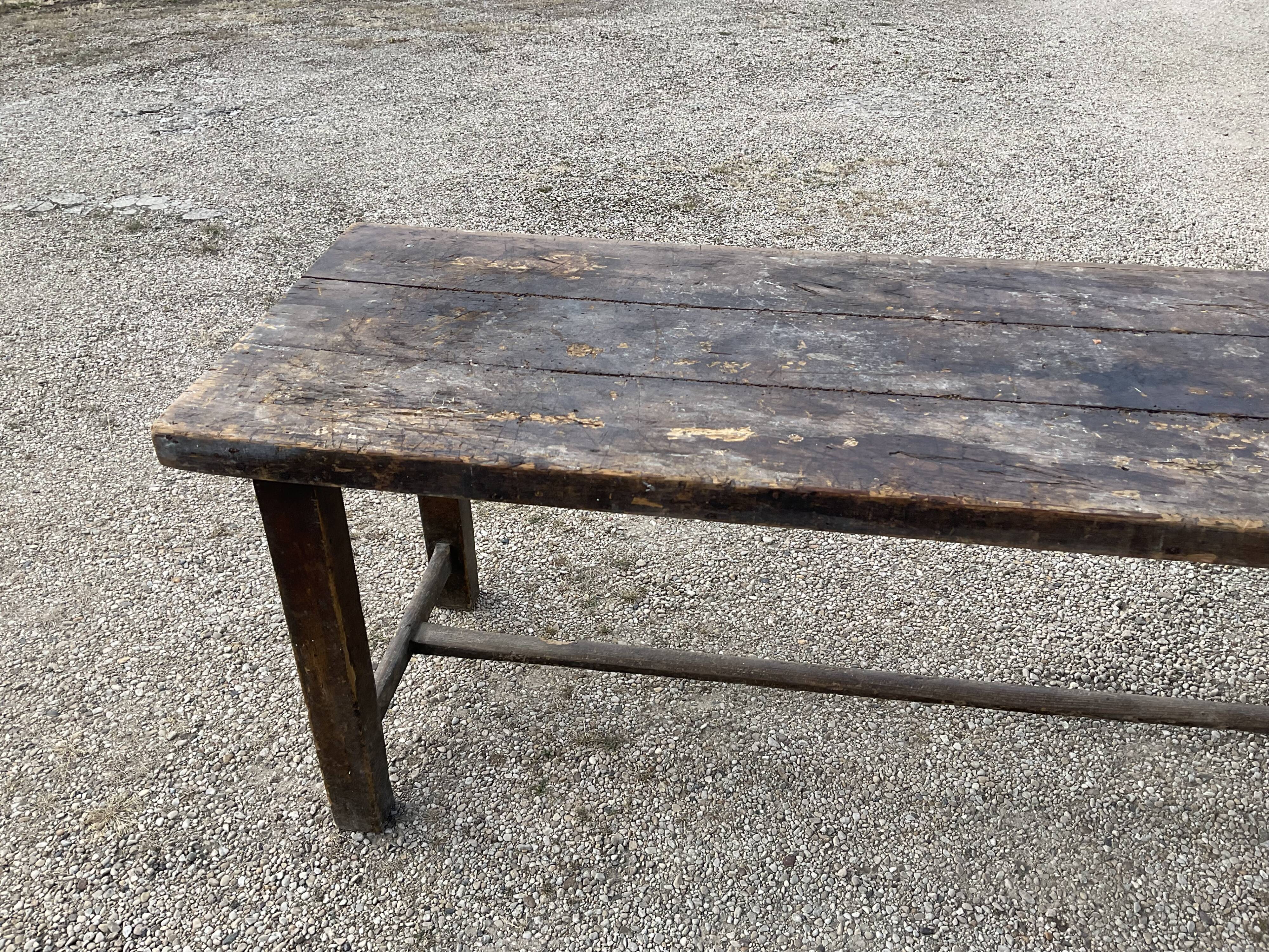Farm table