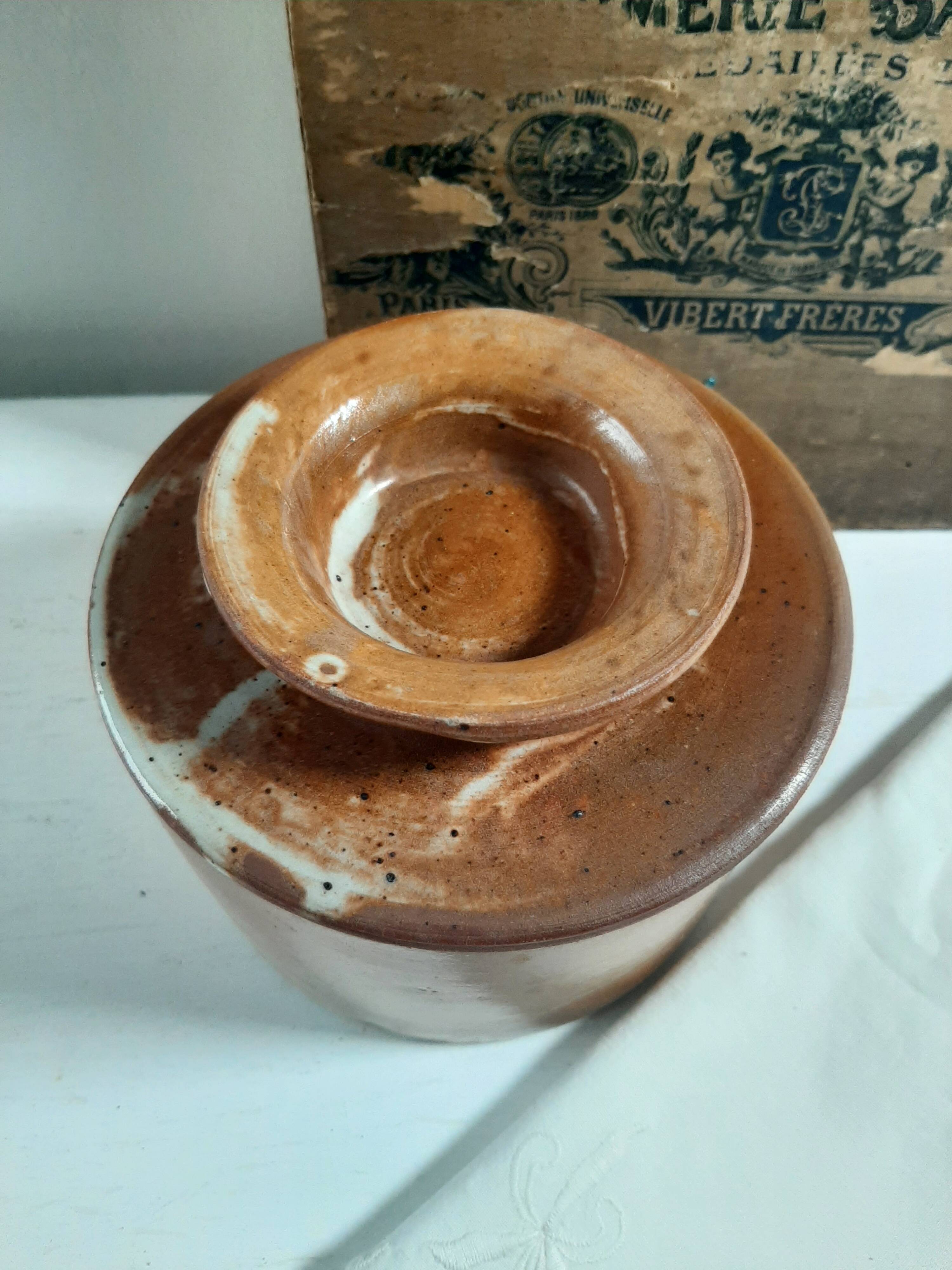 Beurrier à eau en grès