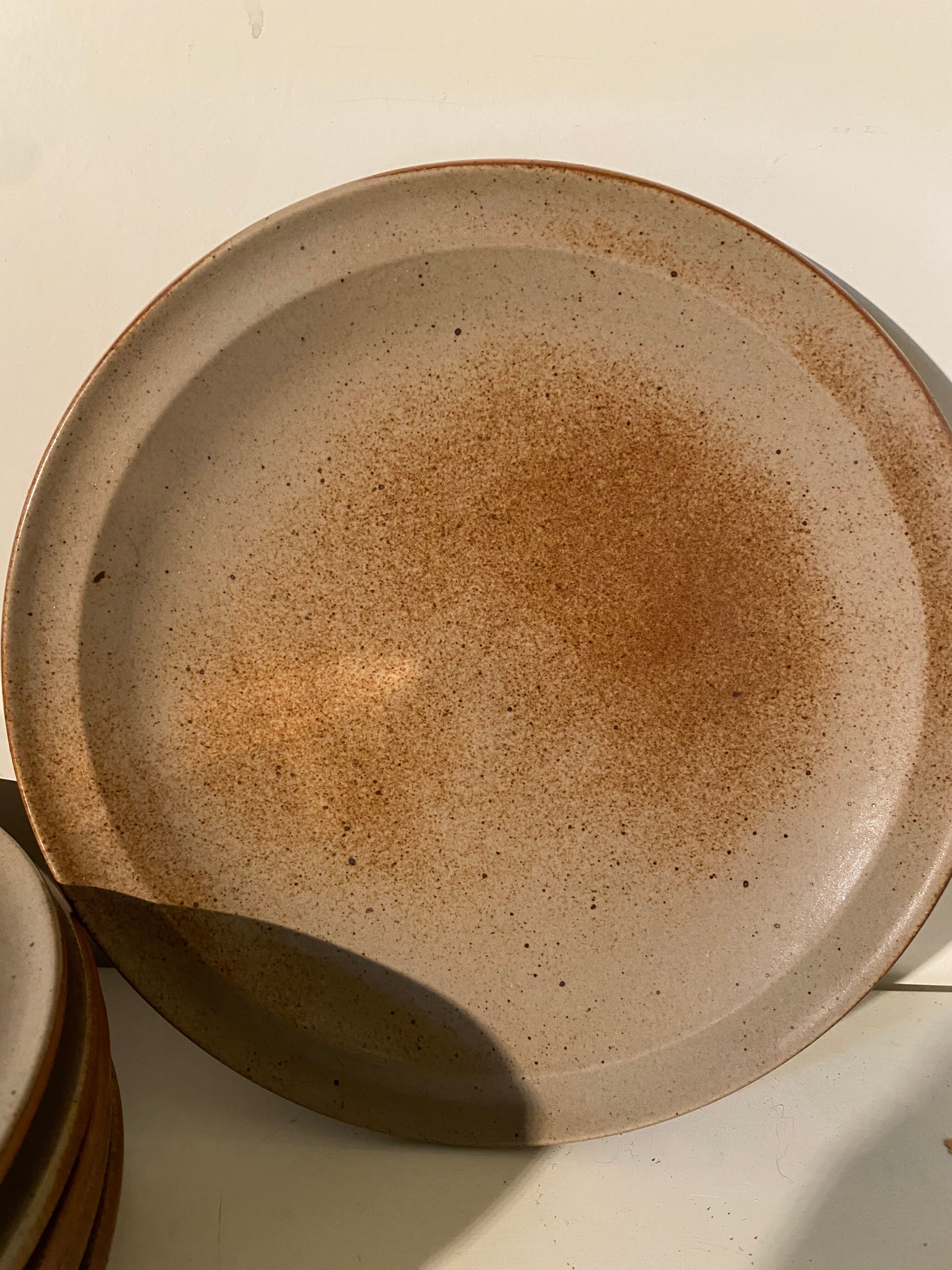 6 vintage sandstone plates