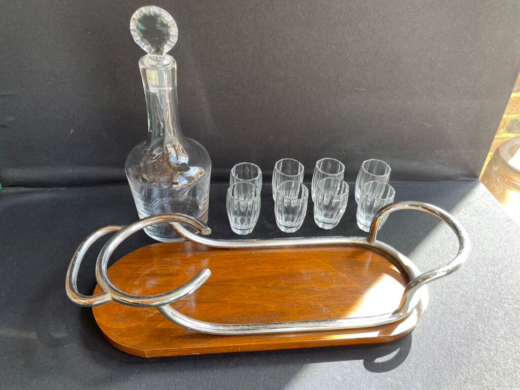 Liquor cabaret - Art Deco - Blown and cut crystal, mahogany or ebony macassar and stainless steel
