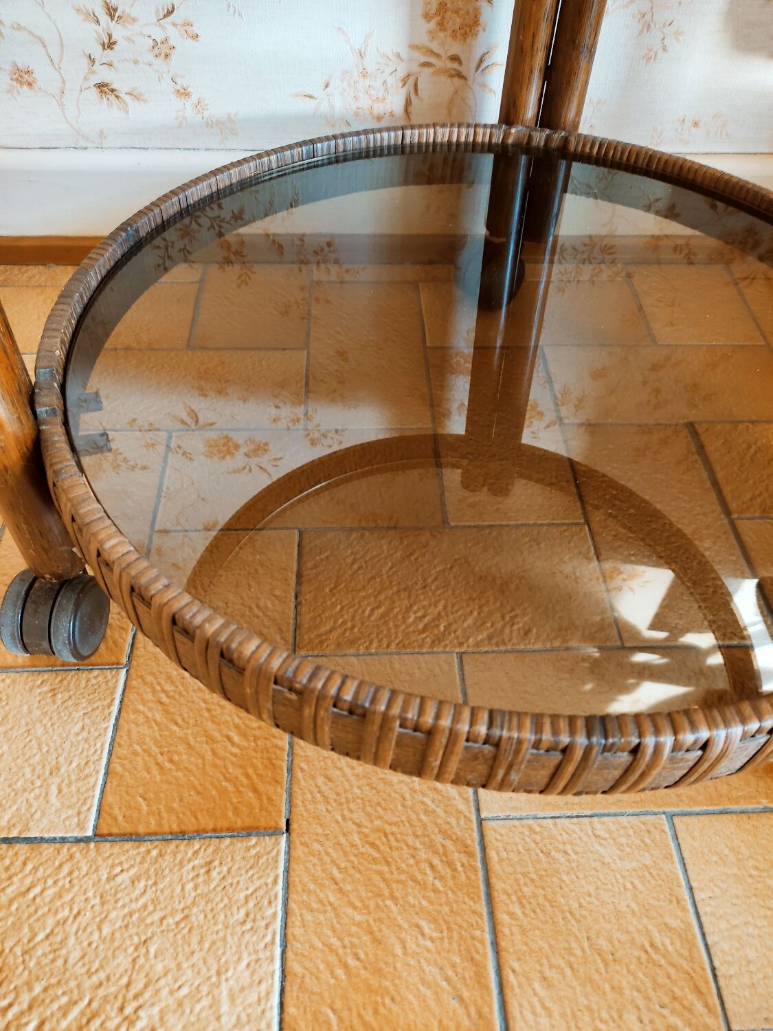 Round rattan bar table on wheels