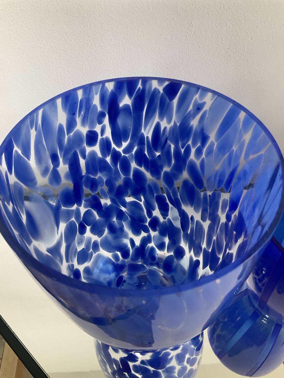 Duo de vases vintage en verre moucheté