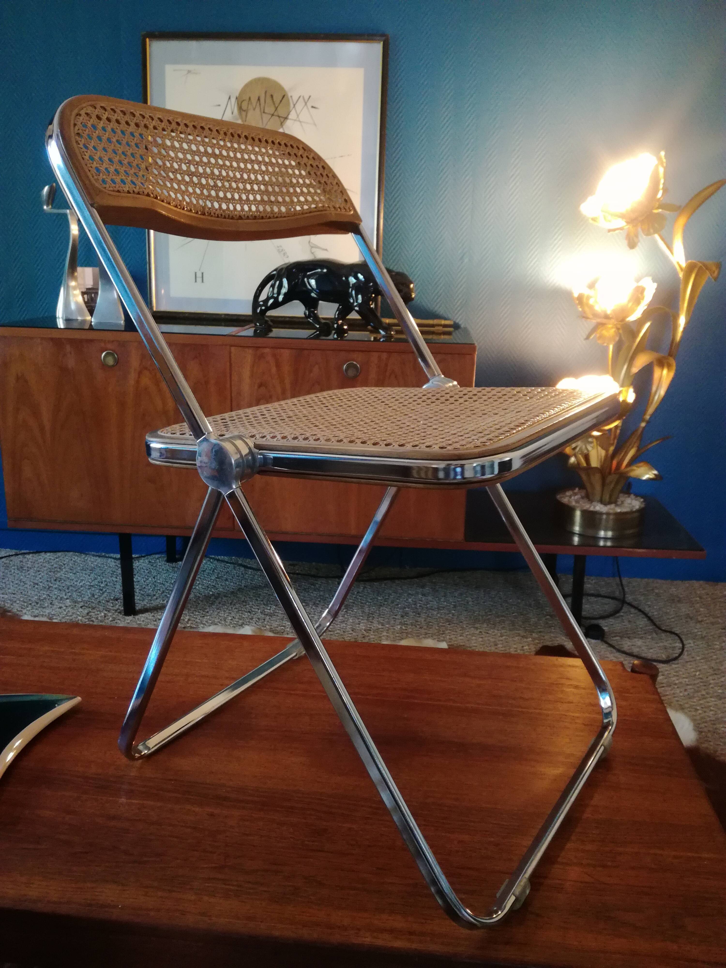 Cannée chair plia design Giancarlo Piretti for Castelli