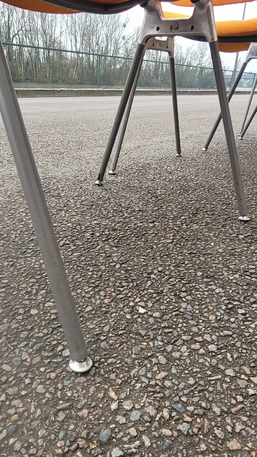 Series of 4 DSC chairs by Giancarlo Piretti for Anomina Castelli design