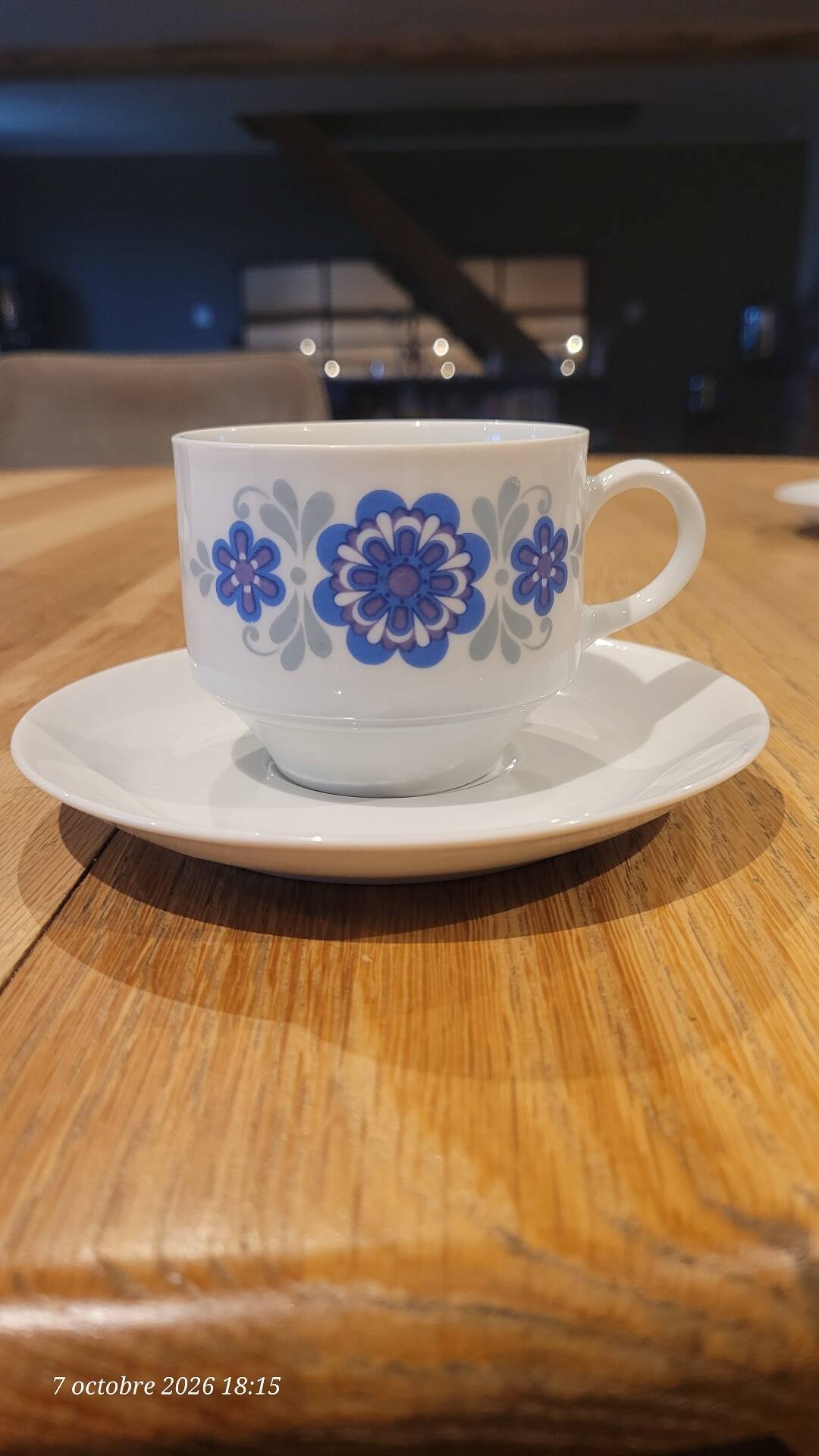 4 vintage coffee cups and their saucers
