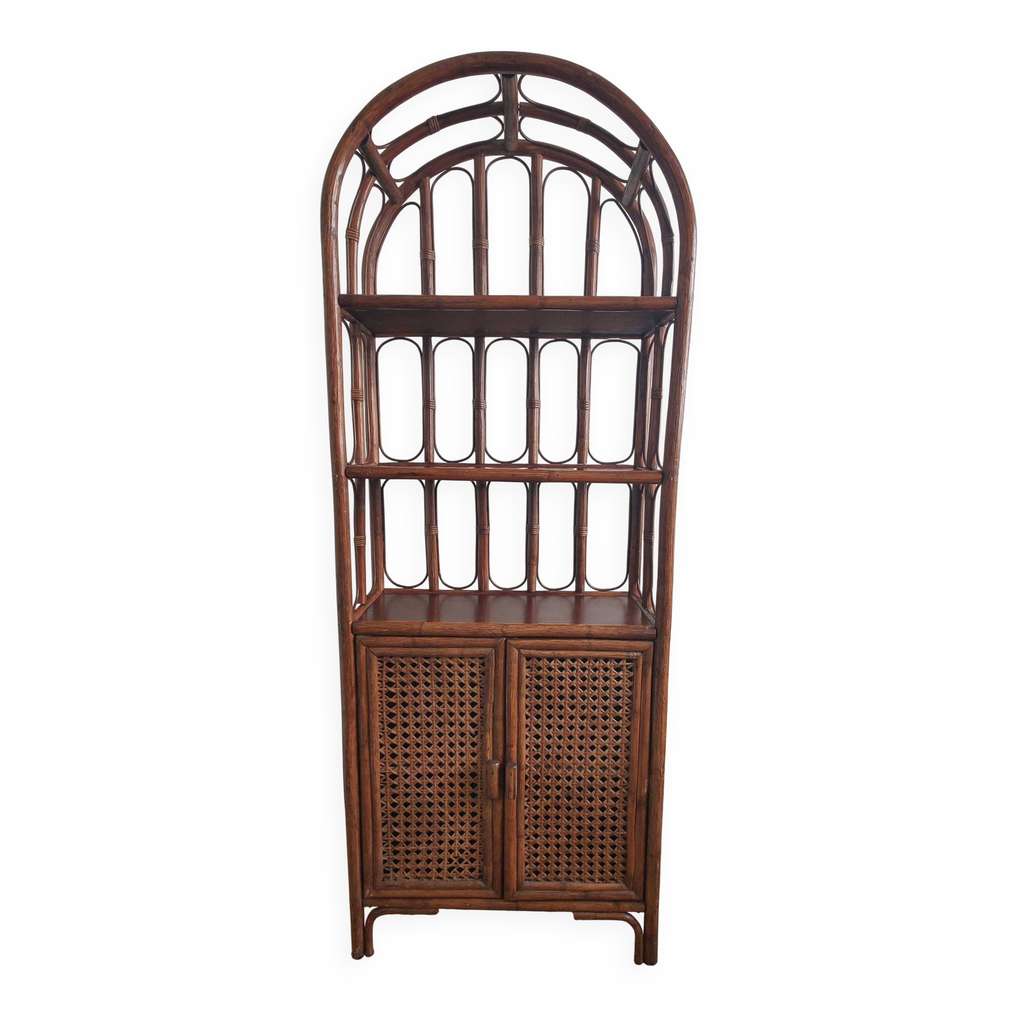 Rattan shelf with flaps