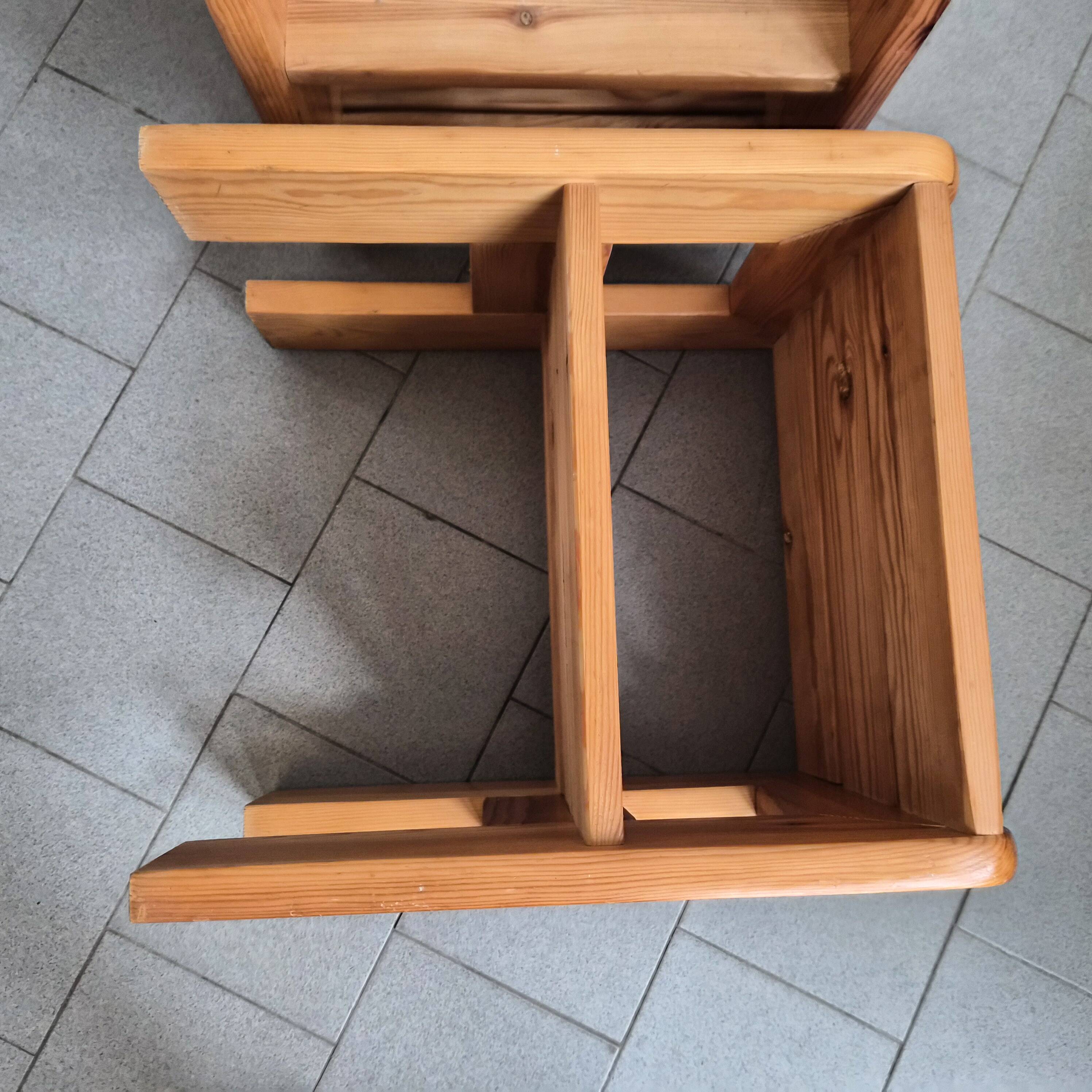 Set of 4 vintage 1970s pine side tables or bedside tables.