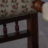 Fauteuil danois moderne en bois tourné avec tissu floral, début du XXe siècle