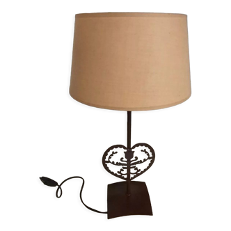 Heart shaped metal table lamp