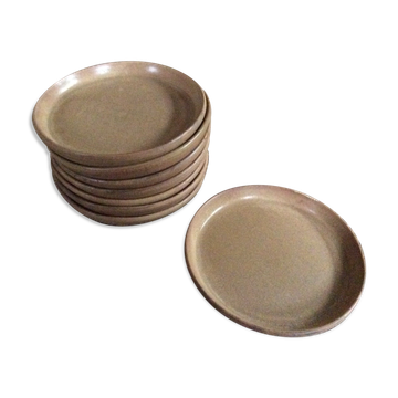 Series of 8 stoneware plates