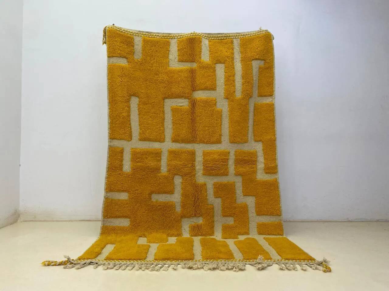 Traditional Berber rug 2.5x1.5 m