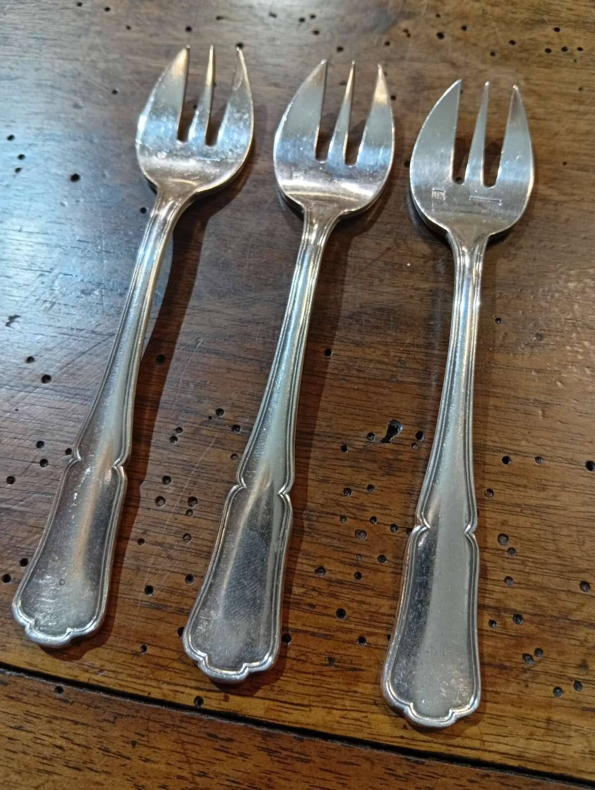 Set of 3 silver-plated oyster forks by Boulenger