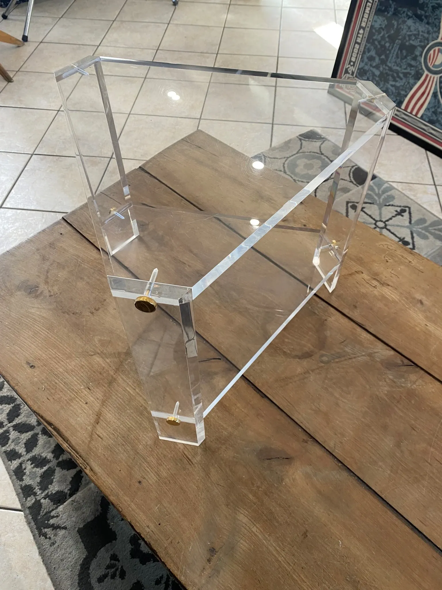 Triangular plexiglass coffee table end table Altuglas David Lange 70