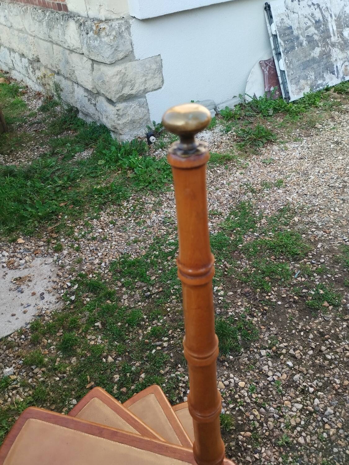 Escalier de bibliothèque ancien vintage