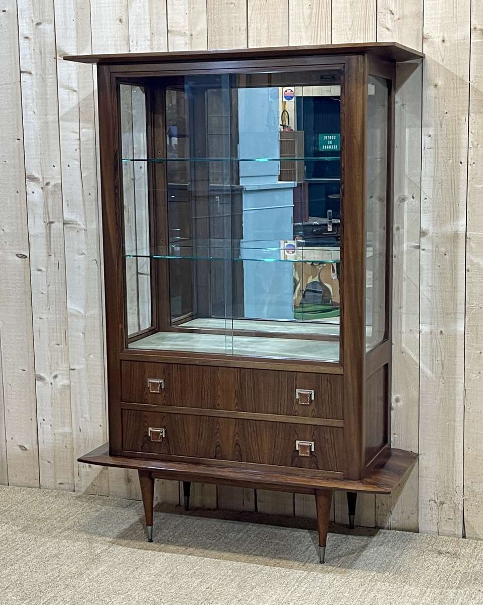 60s showcase in rosewood, mahogany and leather handles