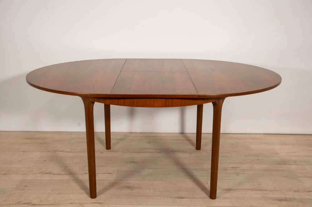 Round vintage extendable dining table from Mcintosh