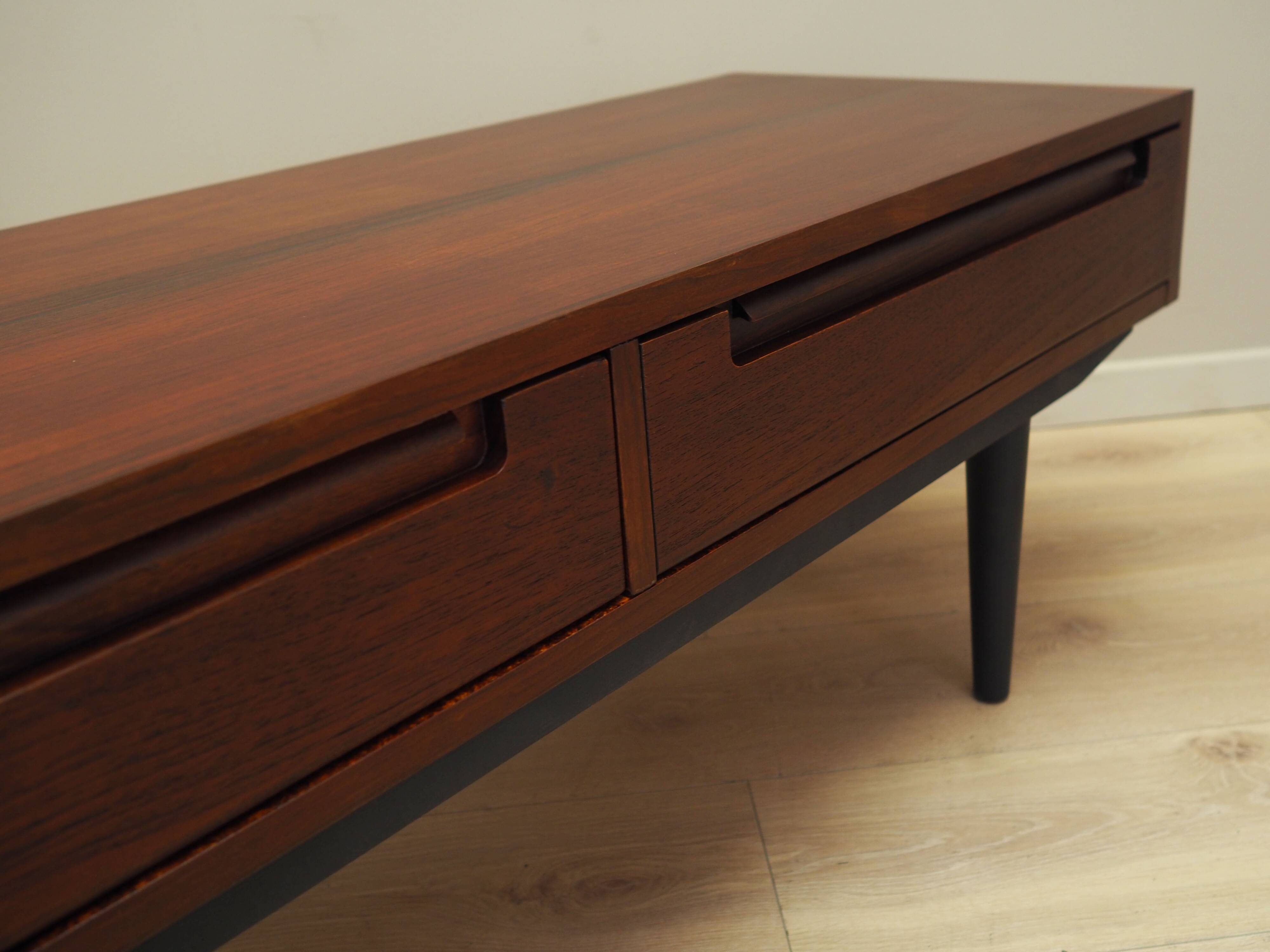 Lowboard en palissandre, design danois, années 1970, production : Danemark