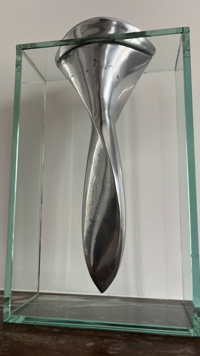 Designer aluminum soliflore vase