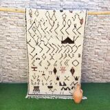 Tapis tribal marocain en laine berbère 262 x 117cm