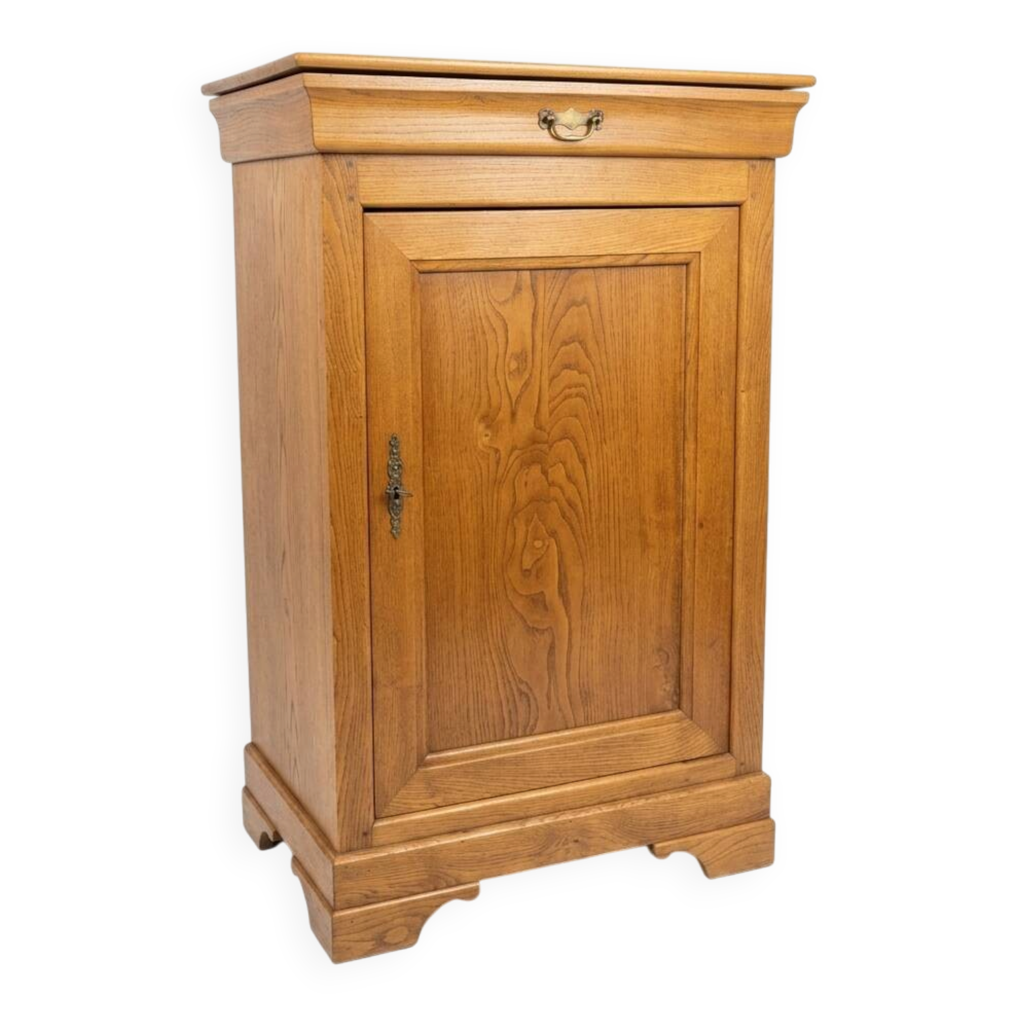 Buffet cabinet in solid elm