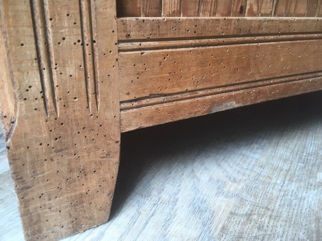 Old parisian buffet sliding doors