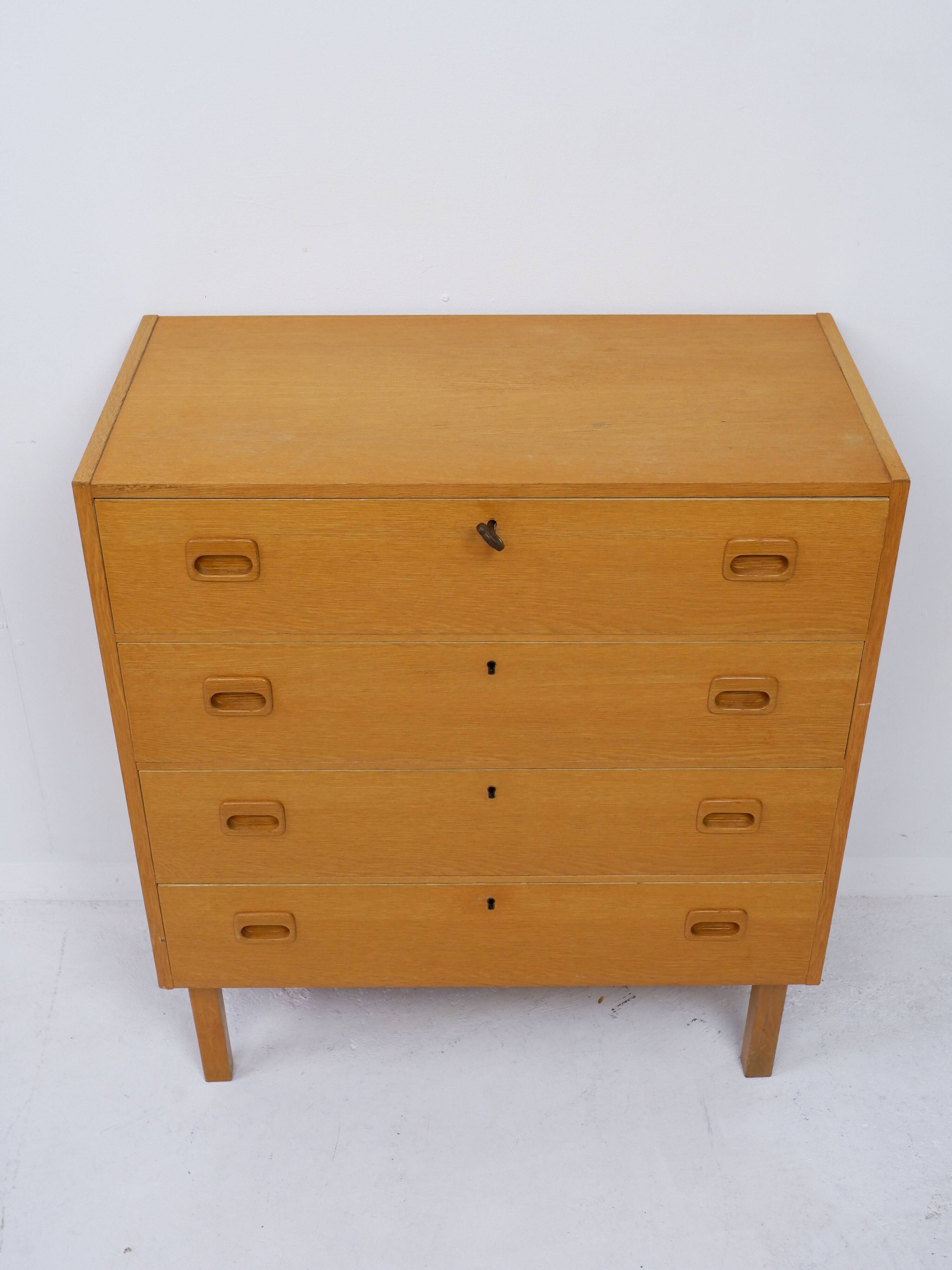 Vintage Scandinavian chest of drawers, 1970