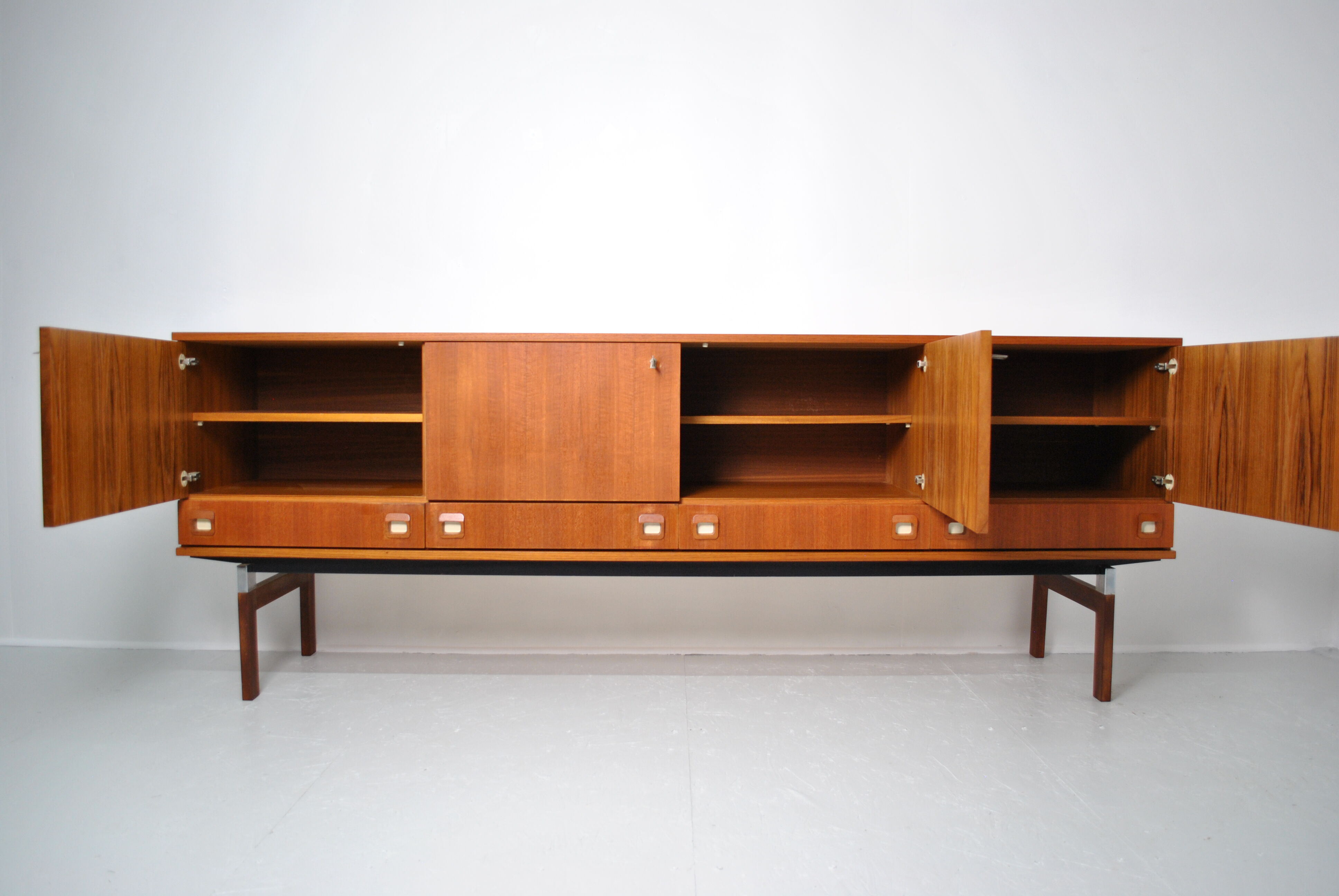 Enfilade en teck 1970