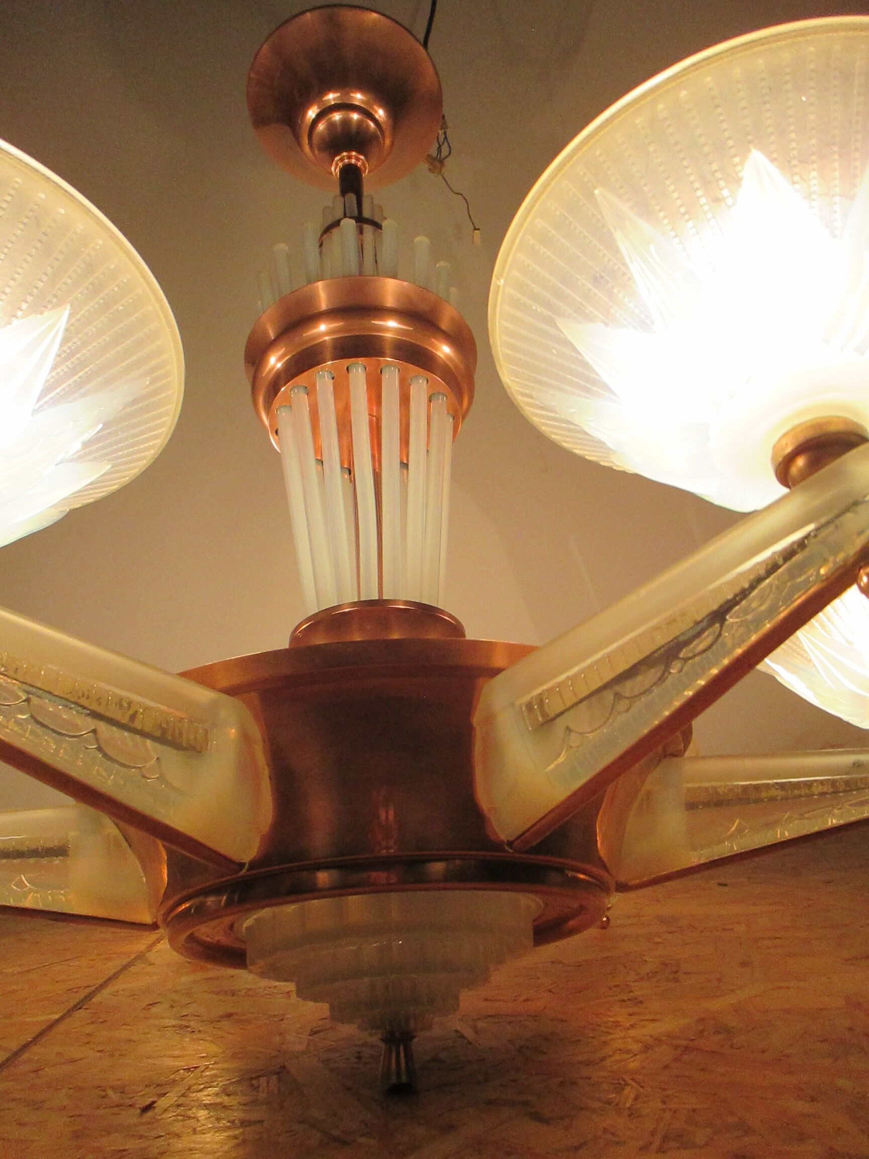 Chandelier Art Deco Petitot glassware ezan