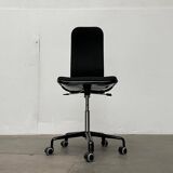 Vintage swivel office chair Supporto Series by Frederick Scott for Hille, 1970s