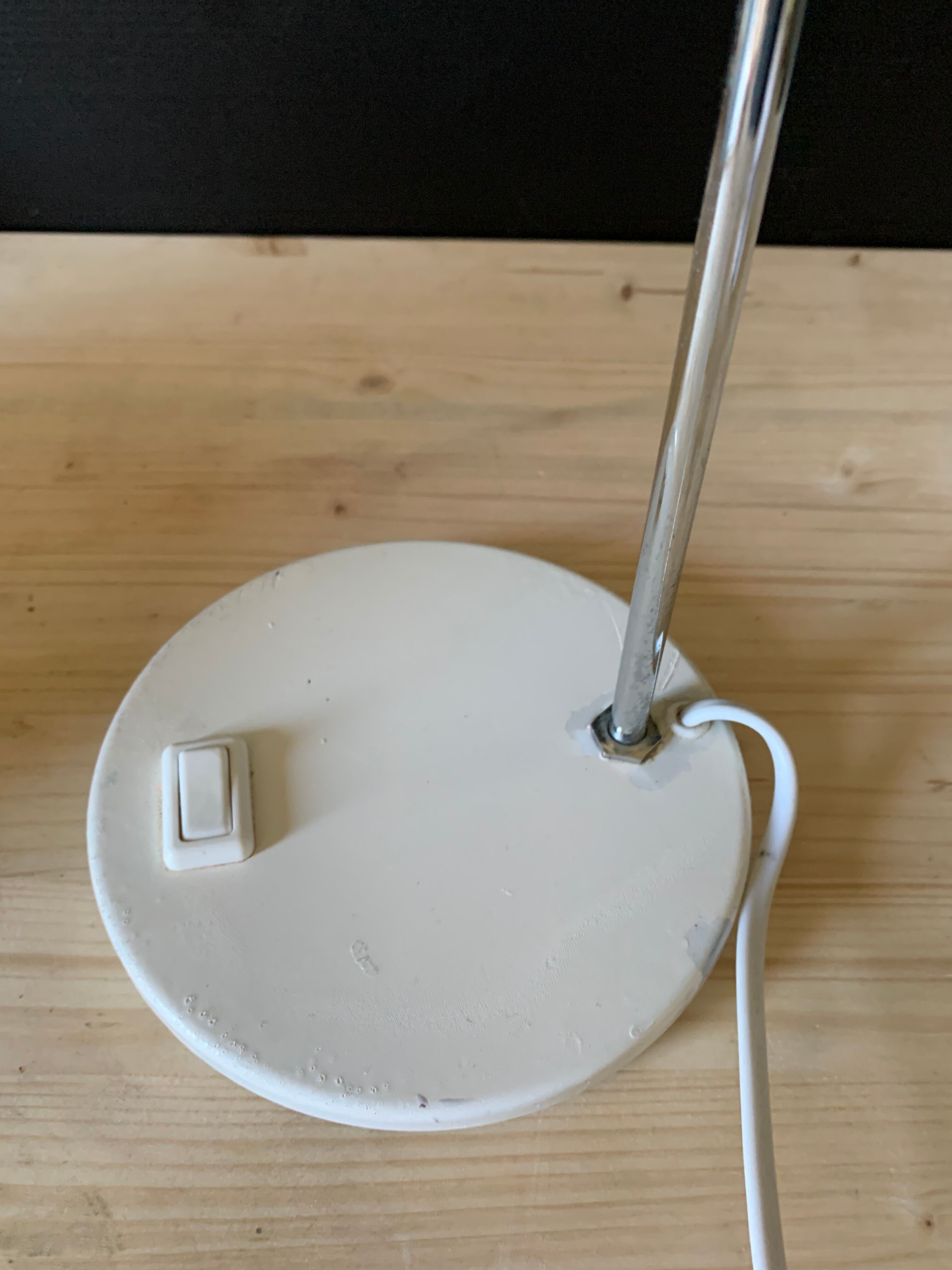 Vintage eyeball lamp