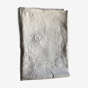 Nappe en lin brodé
