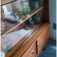 Buffet vitrine pieds compas