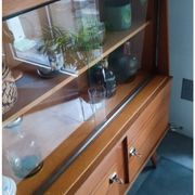 Buffet vitrine pieds compas
