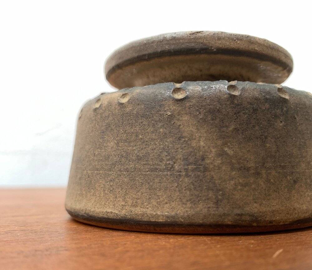 Brutalist mid-century studio pottery vase by Johannes Lessmann for Keramische Werkstatt Margaretenhöhe, Essen.