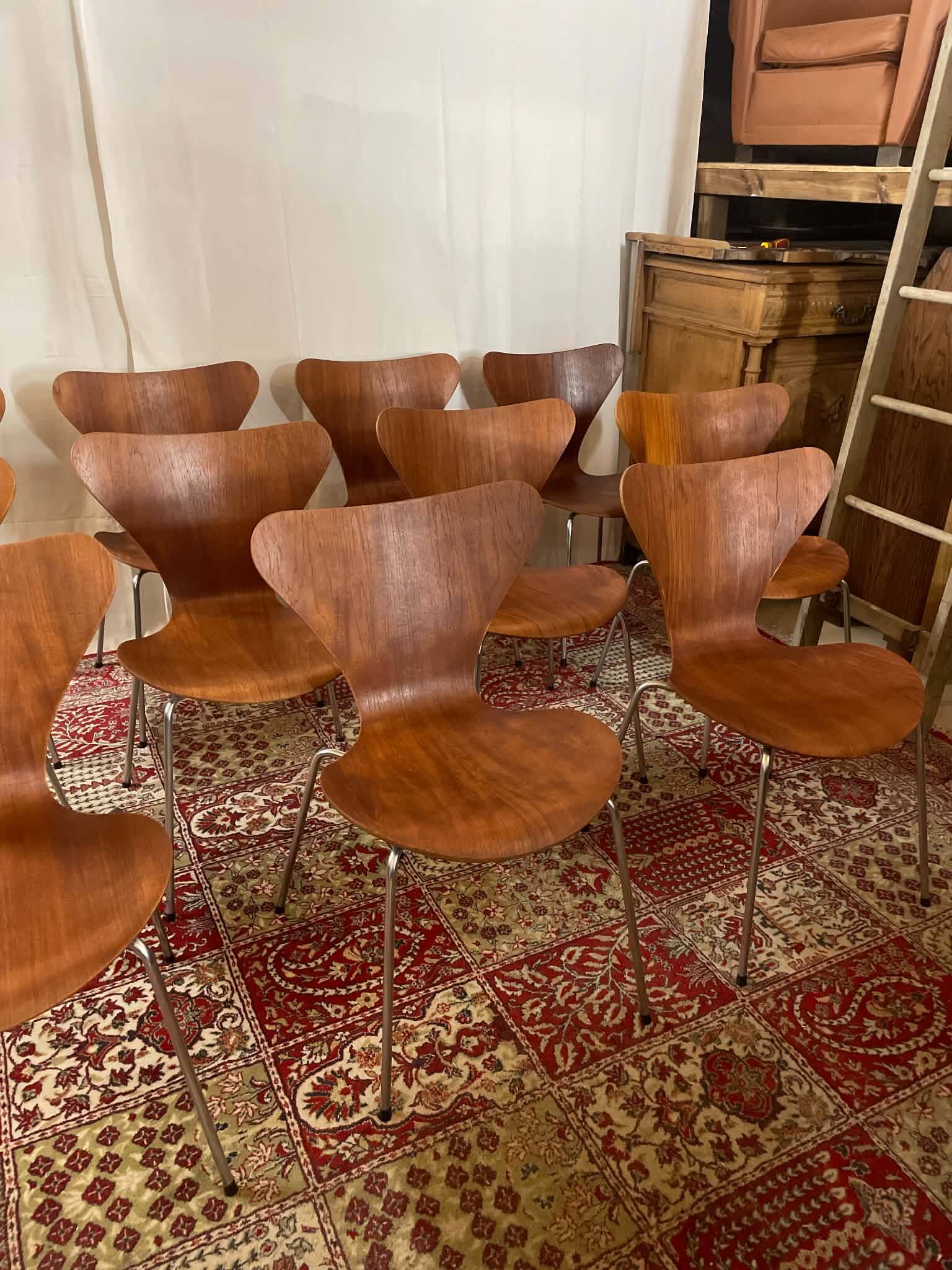 Set of 11 Series 7 3107 chairs in teak – Arne Jacobsen for Fritz Hansen