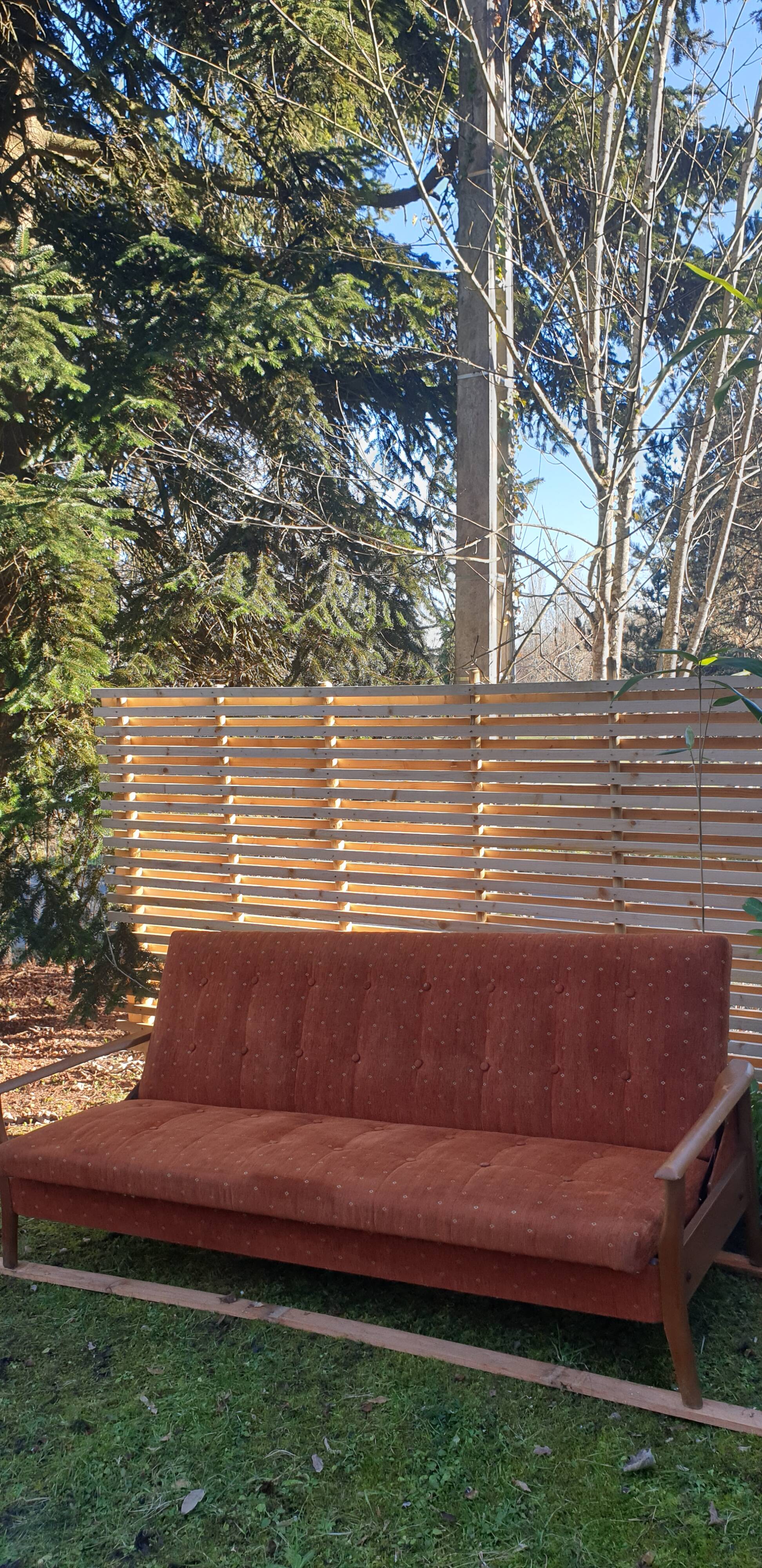 Three-seater sofa bed