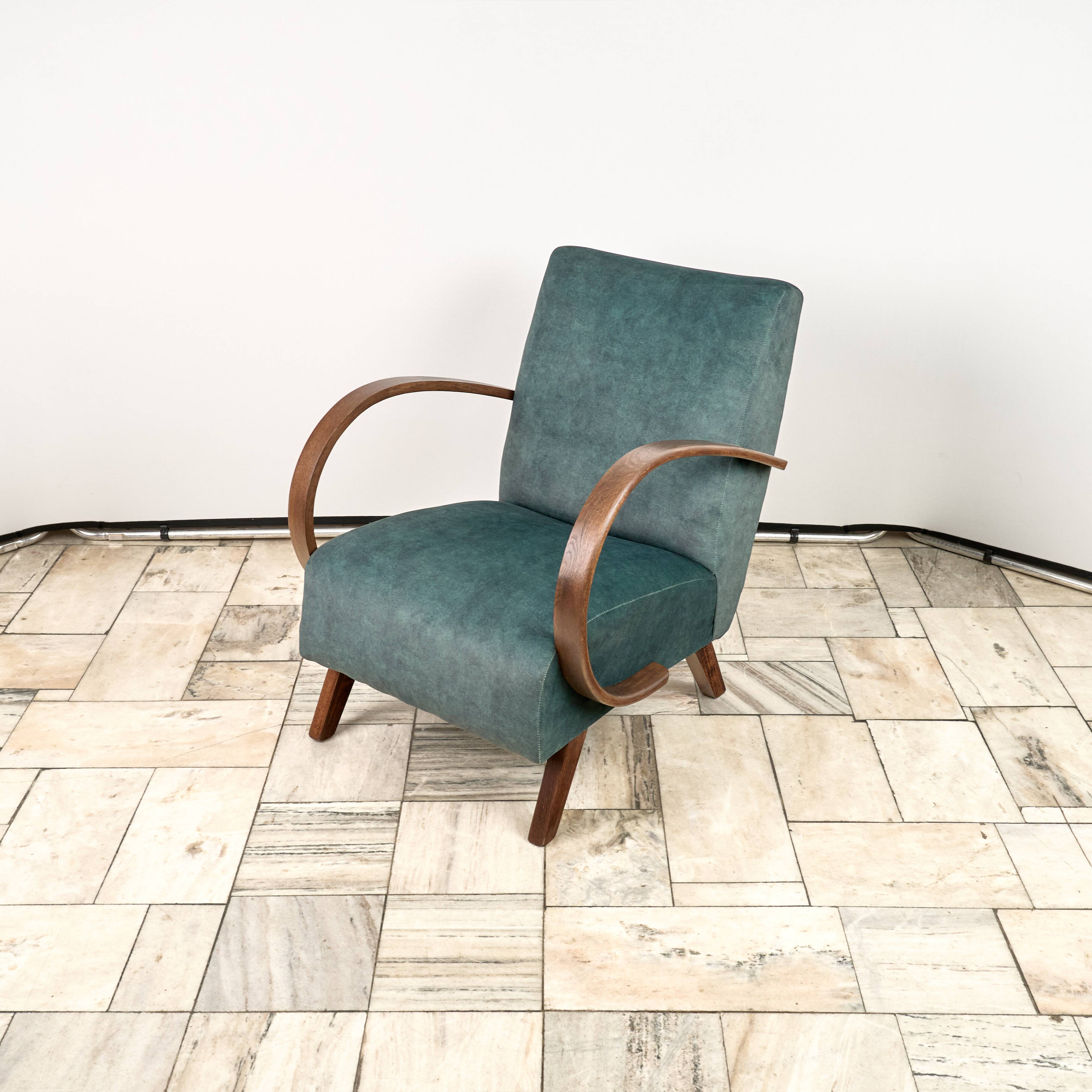 H 410 type C Armchair designed by Jindrich Halabala, 1940s, Czechoslovakia