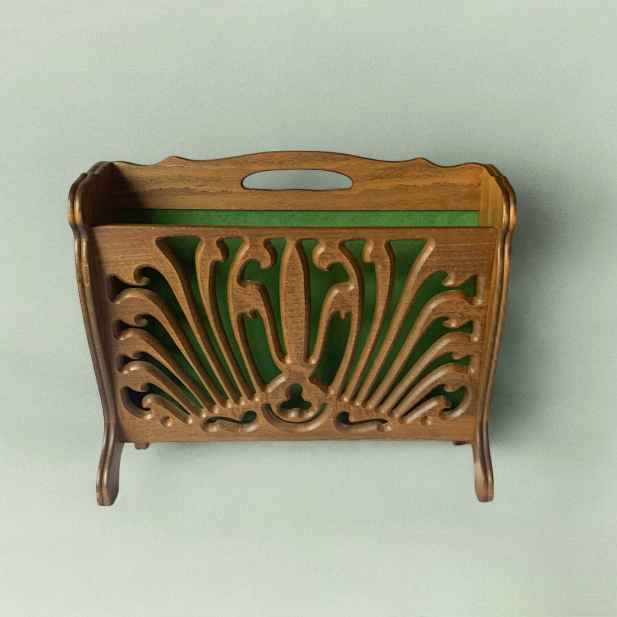 Porte-revue vintage en bois sculpté
