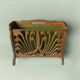 Porte-revue vintage en bois sculpté