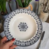 Assiette creuse terre de fer oriental