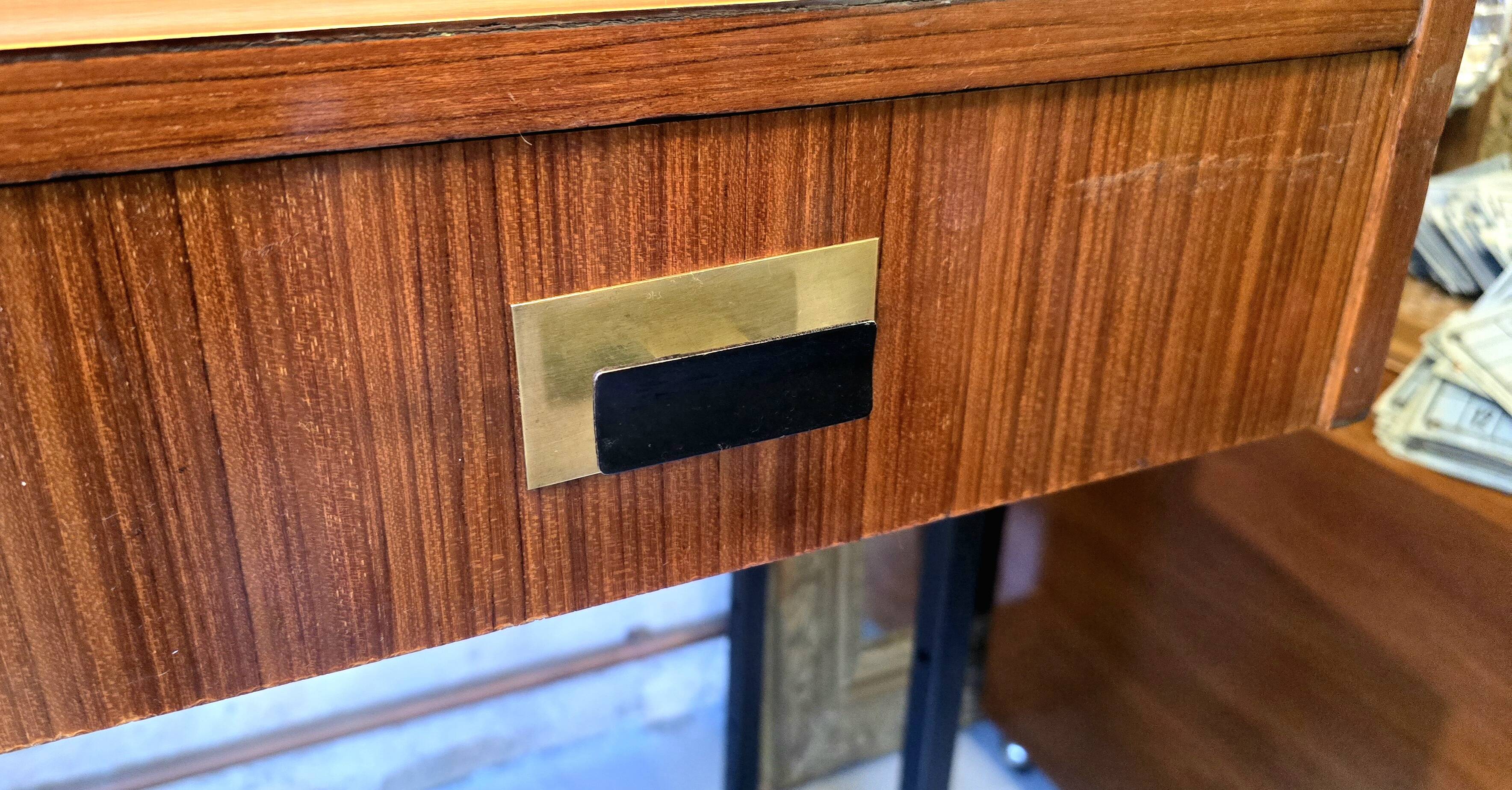 Bookcase - Vintage Italian desk from the 1960s/70s
