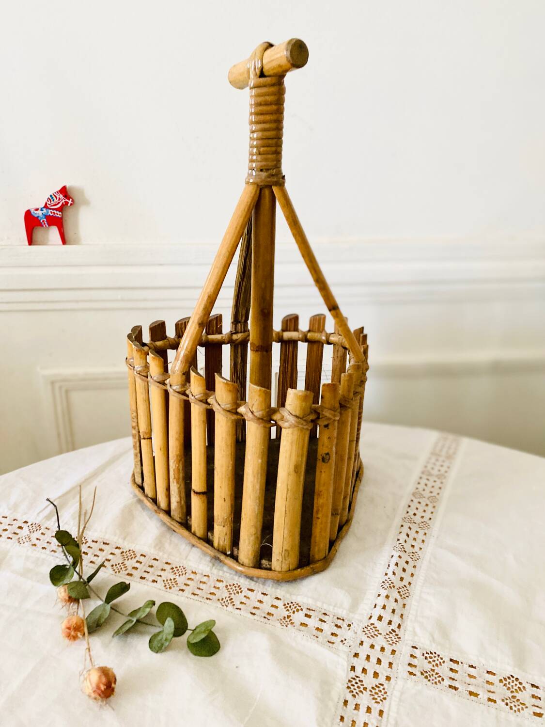 Bamboo rattan bottle holder