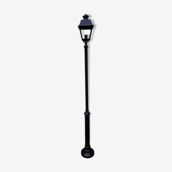 Garden floor lamp