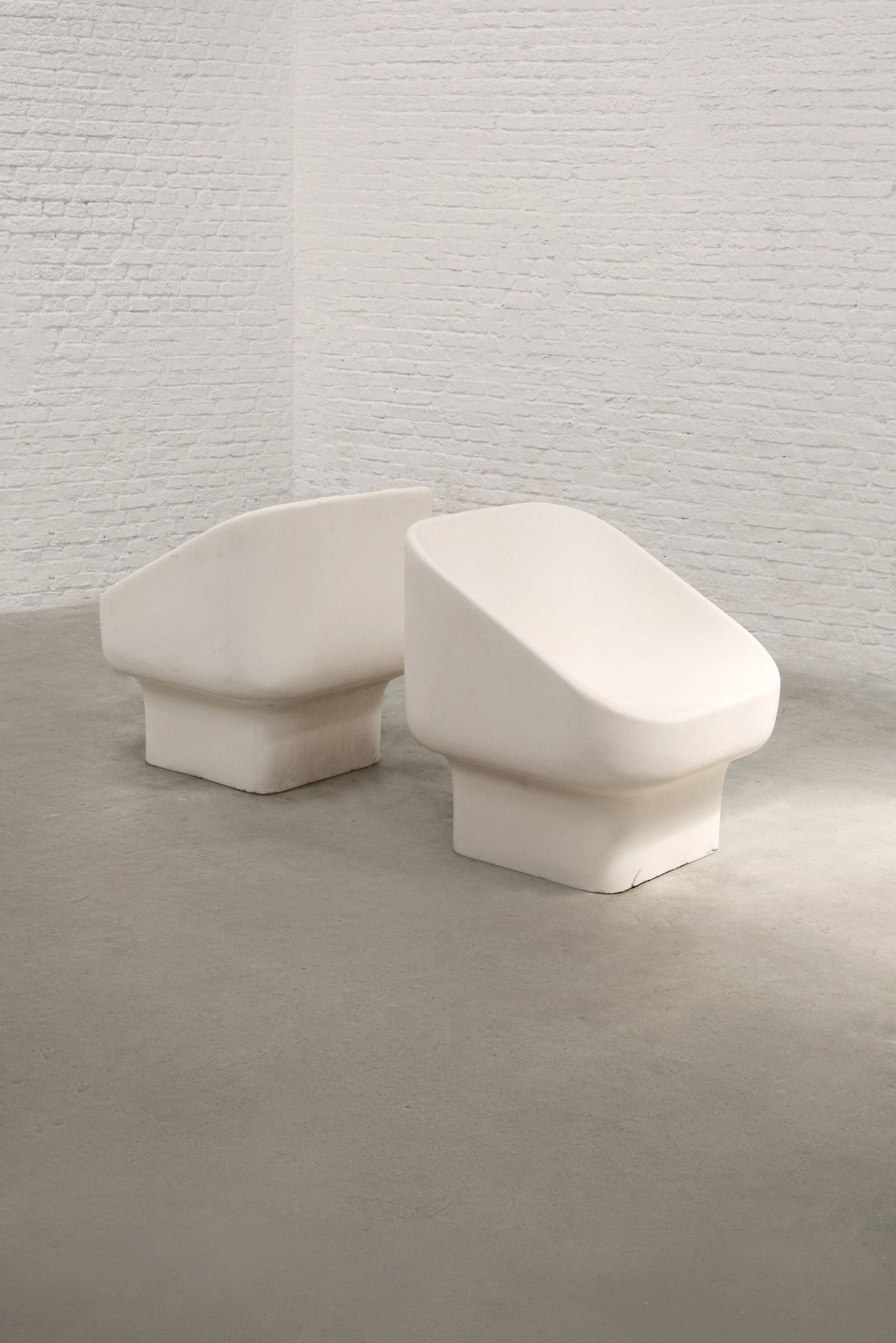 Pair of Douglas Deeds fiberglass Garden lounge chairs for Sintoform, USA