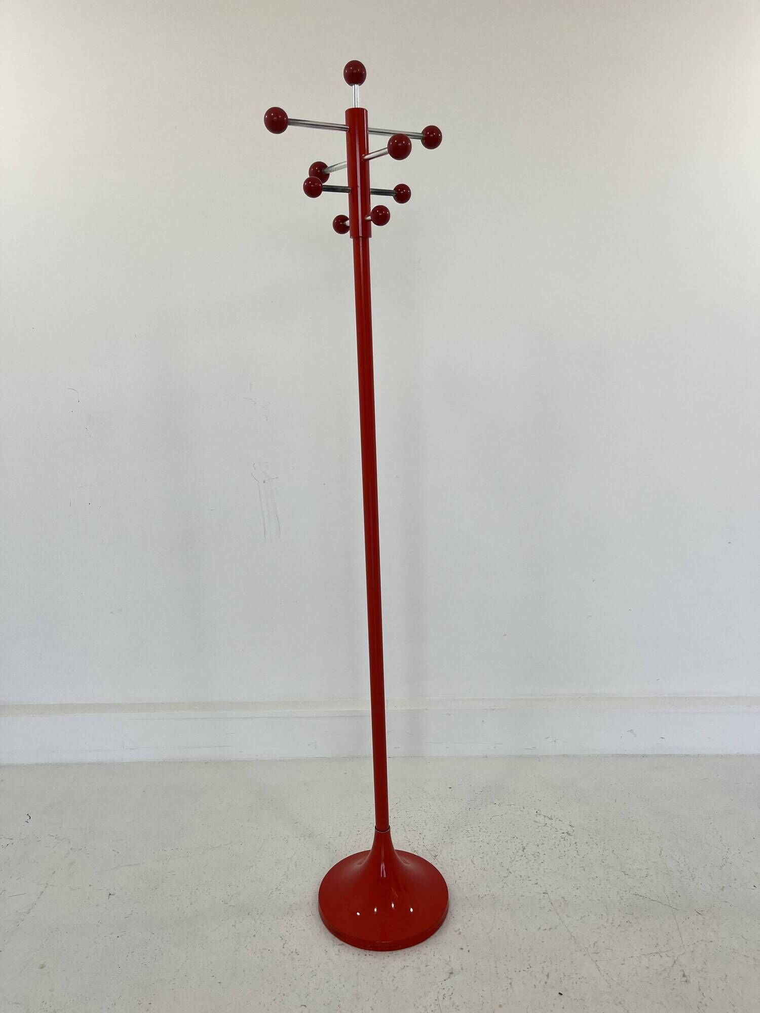 Porte-manteau rouge vintage des années 80