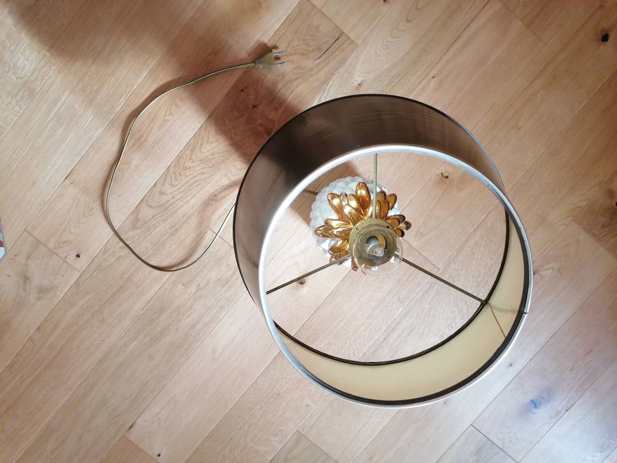 Lampe ananas vintage céramique blanche et doré