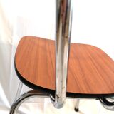Chaise en formica marron