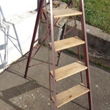Pharmacist's stepladder